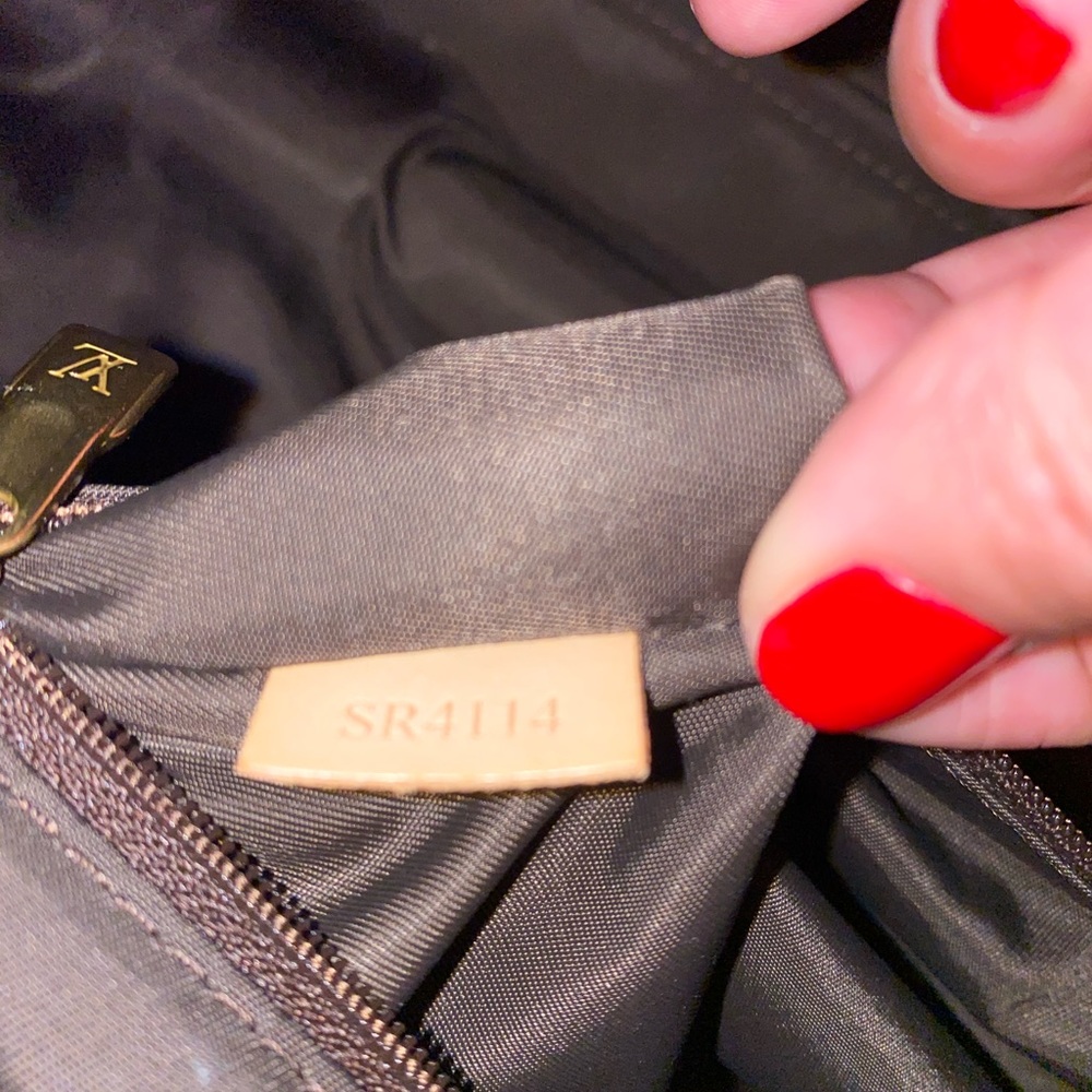 Louis Vuitton Horizon Roller Luggage - Picture 8 of 8